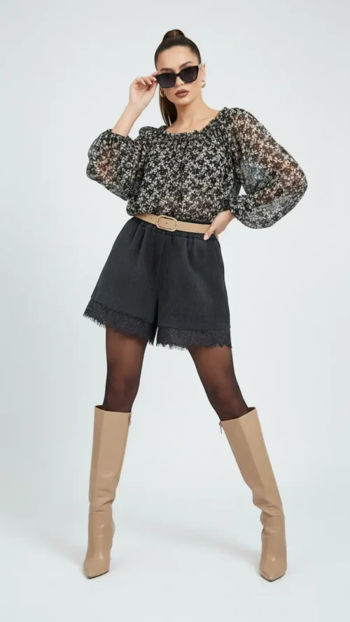 Short taille haute femme en velours côtelé noir et finition dentelle