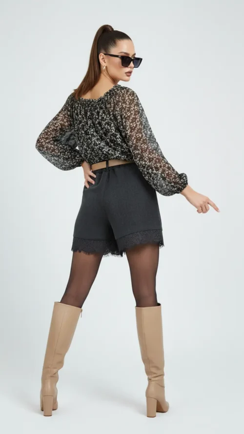 Short taille haute femme en velours côtelé noir et finition dentelle